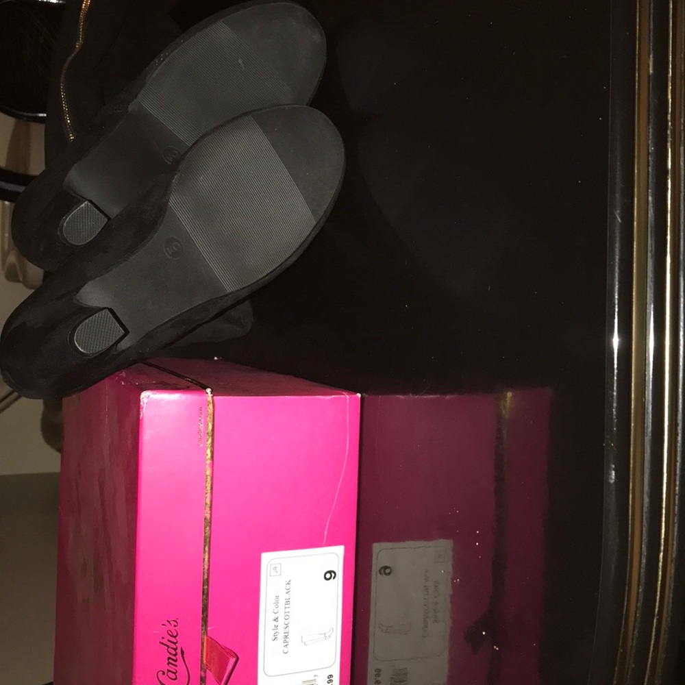 Boots - Picture 4 of 5